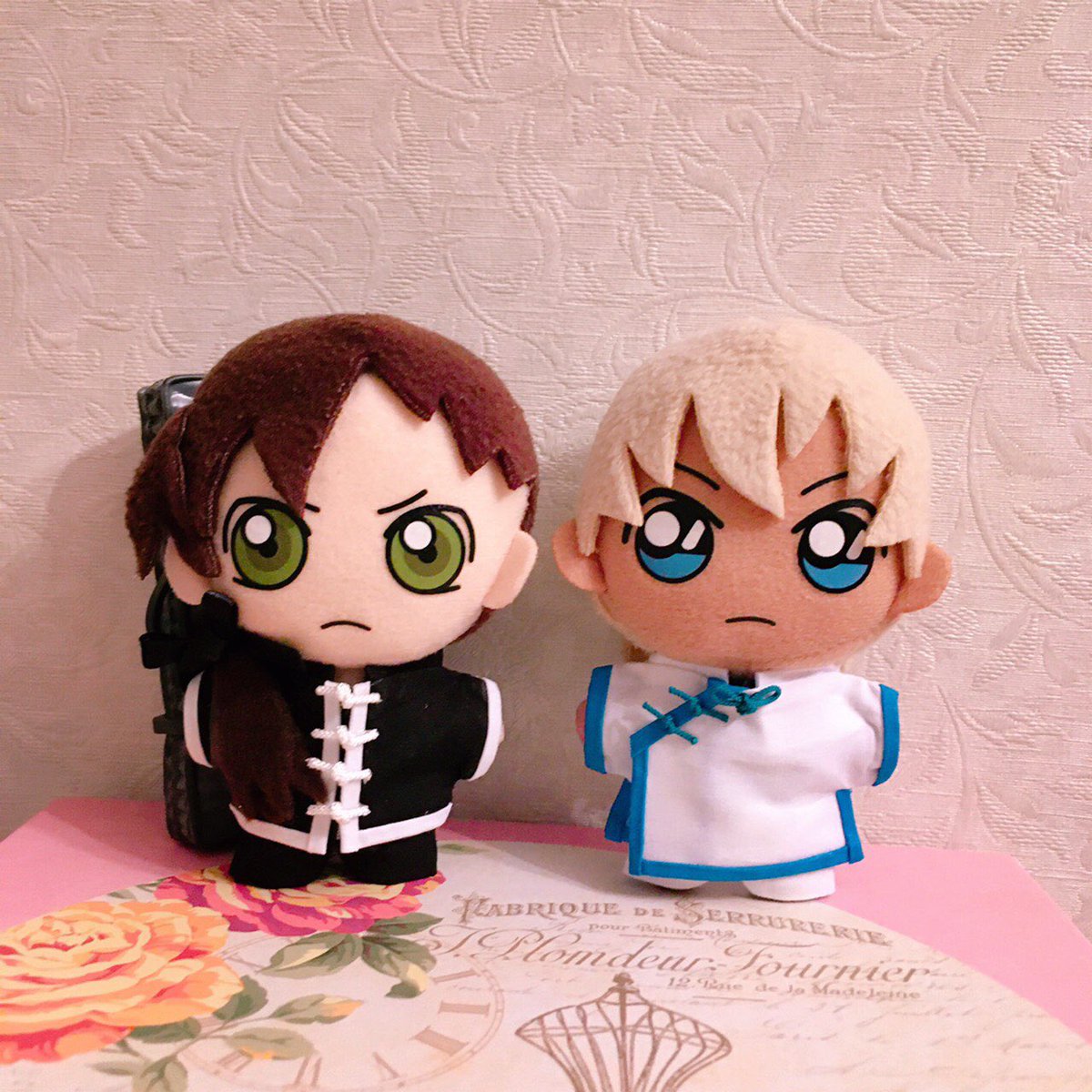 本日のお出かけに向けて、チャイナ服を新調しました🐉 キラキラの