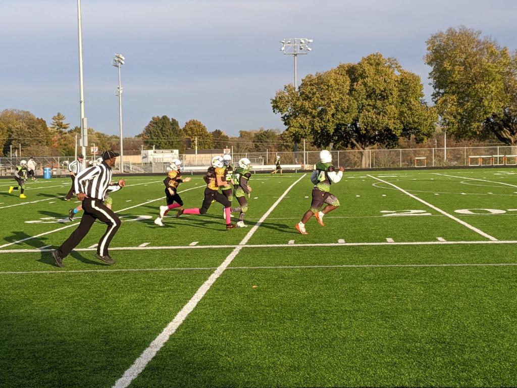ClassicWestside's tweet photo. Here is some action from today. We’ll see plenty  more tonight and tomorrow on championship Sunday. See you there! https://t.co/i8lWa1vgir