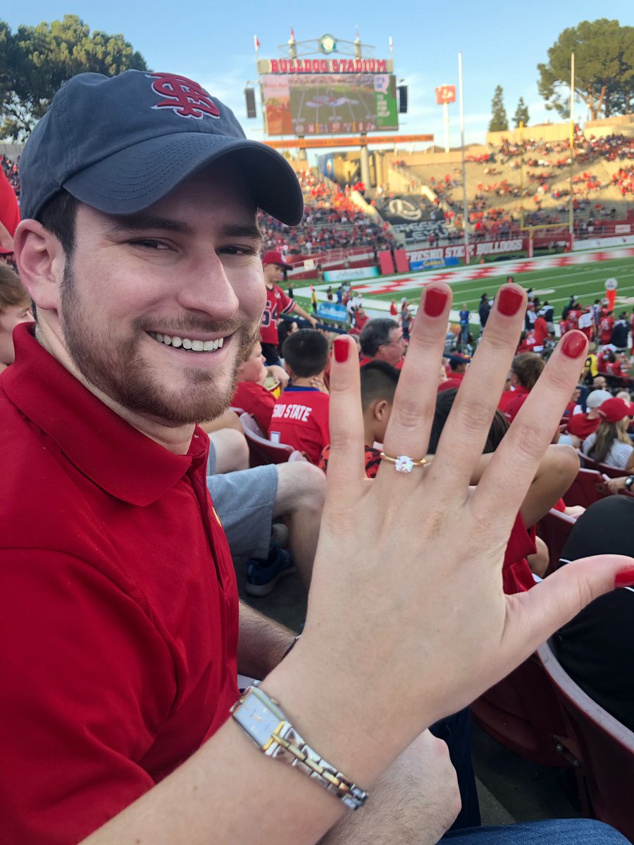 robgnash's tweet image. TOUCHDOWN! 🏈🐾💍 Celebrating our engagement with the Dogs! #bulldogpix #Homecoming2019 #fresnostatealumni