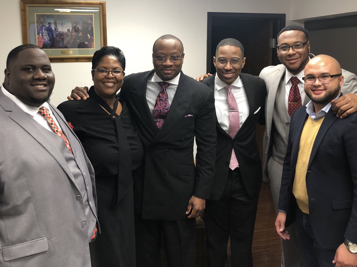 MicahRGaines's tweet photo. What a delight it was to spend this weekend with several friends & colleagues to celebrate our mentor, our pastor, our sage & our Dean-in-Chief, the Rev. Dr. Marcus D. Cosby as he celebrates 15 years of dynamic pastoral leadership at @WheelerAvenueBC. #MDC15 https://t.co/LfzkIfM5km