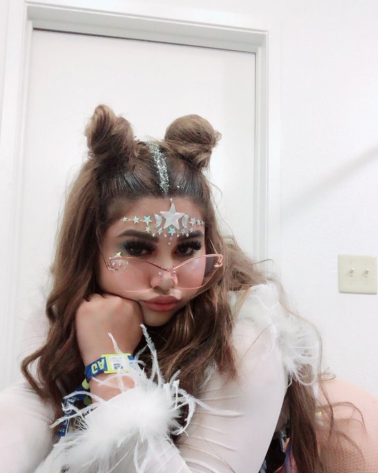 2 pic. Day 2 ??❄️?⚡️? https://t.co/y0pD6G1o83