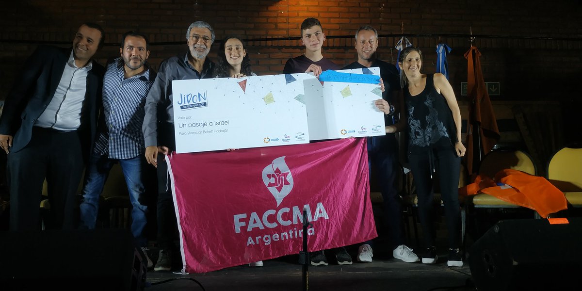 FACCMA_Arg's tweet photo. Tamir Feldenblum de #CISSAB y Magali Gruber de #Lamroth fueron los ganadores del viaje a #Israel🇮🇱 en una tremenda definición de la 3°edición del #Jidón.
¡El tercer pasaje lo ganó #Kadima por el mejor video!
#Educacion #Cultuta #Bekeff #Madrijim #ContinuidadJudía #FACCMA70Años https://t.co/OxhNjIbFuX