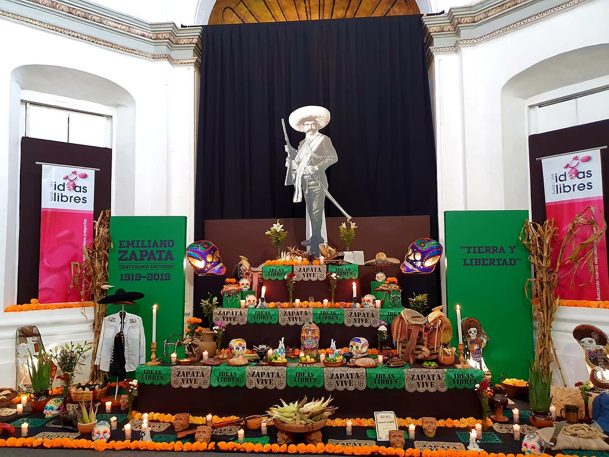 ideaslibres's tweet photo. Ya pueden visitar nuestra Tradicional Ofrenda Temática, dedicada este año al Caudillo del Sur, Emiliano Zapata, en su centenario luctuoso. 

📅 Hasta el 3 de noviembre 
📍 Capilla Exenta
⌚ 12 a 20 horas
¡Entrada Libre!

#OfrendaIdeasLibres #TradiciónViva https://t.co/vgqp3pUTpj
