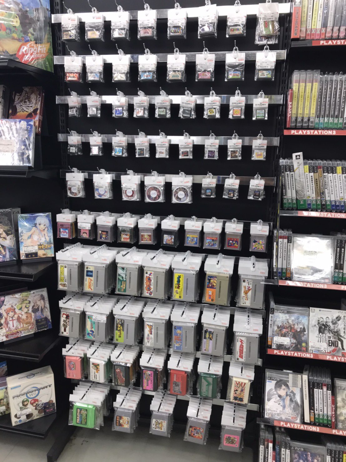 ブックオフ福岡博多口店1fプラモデル Ar Twitter おはようございます 懐かしのファミコンやスーパー ファミコン ニンテンドー64など のソフトも取り扱ってます 本日中古の本 Offセール最終日 是非ご来店下さい ファミコン 懐かしい風景写真 ブックオフ