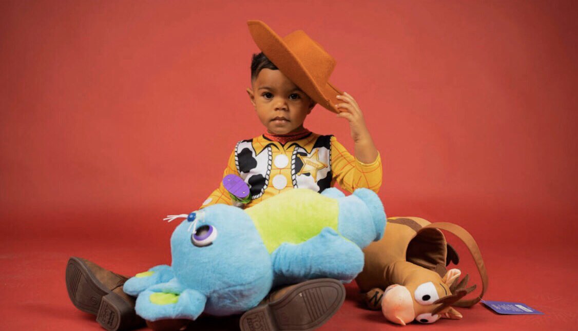 guapanise__'s tweet photo. La Familia Toy Story ❤️ https://t.co/2hjWqtckVw