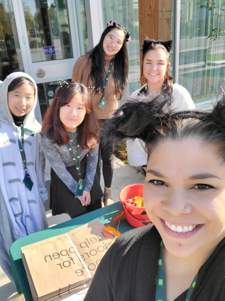 our cute OP TD team! had so much fun 😀 <a href="/nancyshen1123/">NancyShen</a> @ShaaunaMaarson <a href="/tian_nanaxia/">tiannaxia_TD</a> <a href="/sunransek/">Suneet Sekhon</a> <a href="/SusanCroninn/">Susan Cronin</a>