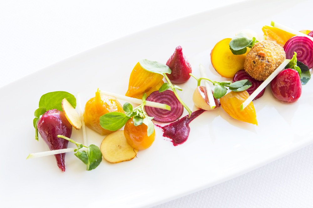 A stunning lunch that is almost too beautiful to eat. Heirloom baby beetroot, apple and watercress with a citrus dressing, simply delicious 💛 #matakauri #robertsonlodges #relaischateaux #luxurylodgesnz
