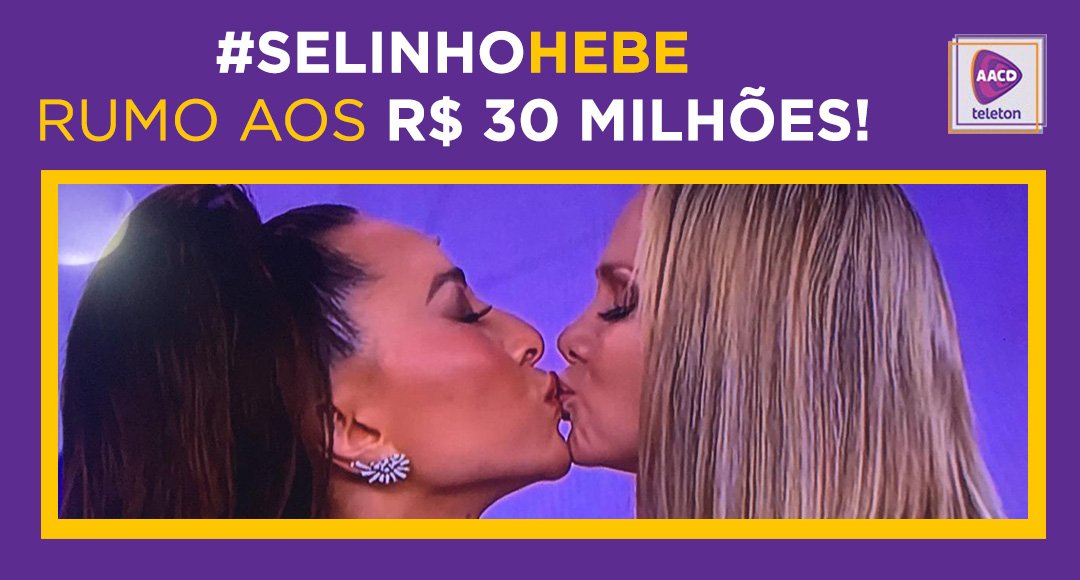 TeletonOficial's tweet photo. Sabrina Sato e Eliana deram um selinho no palco do Teleton para comemorar os R$15 milhões! 💜💜
#Teleton2019 #BotaPraSubir #SelinhoHebe #TeletonAACD #TeletonDoeAgora #TeletonMais https://t.co/wLCbpUKvFv