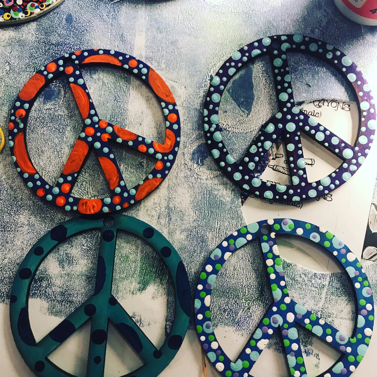 MommaStudio's tweet image. Christmas ornaments ... it’s right around the corner!!!