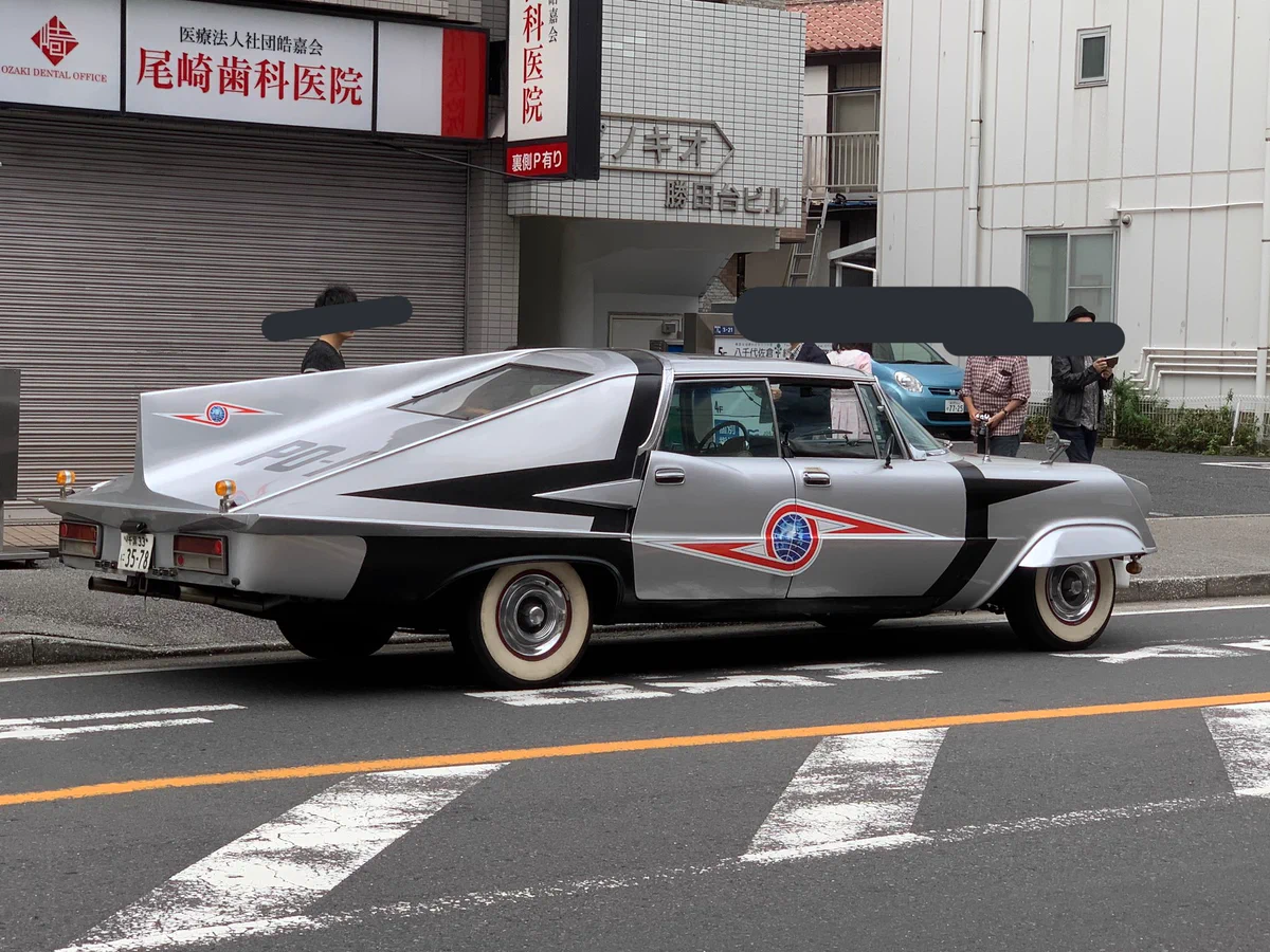 ウルトラマンに出てくる車がとある場所で目撃される！