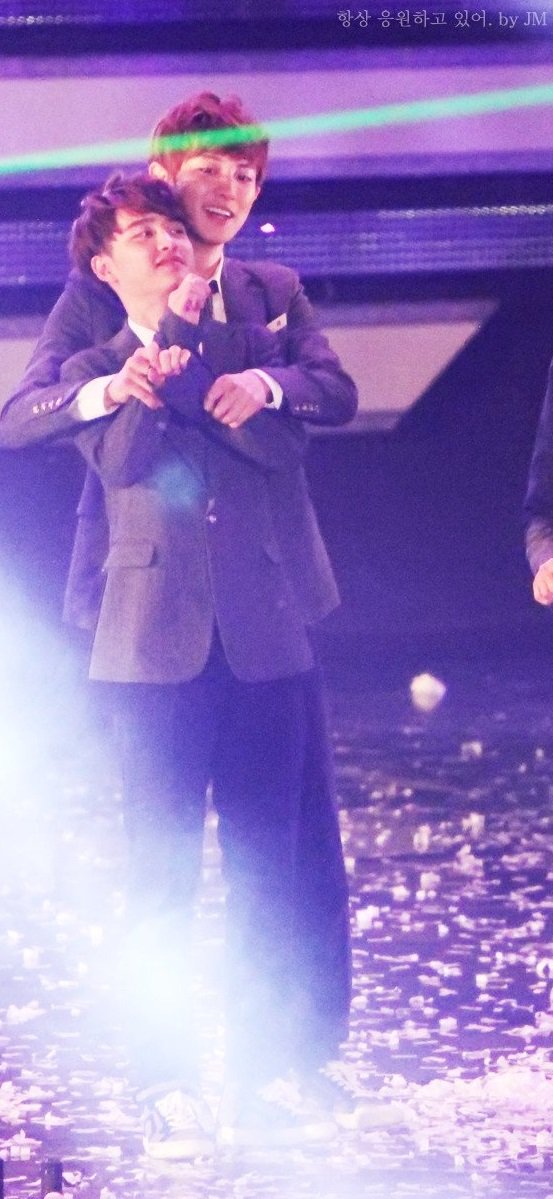 mostlychansoo's tweet photo. I just took a DNA test turns out I'm 100% trash for these two https://t.co/D0PXSZtyau
