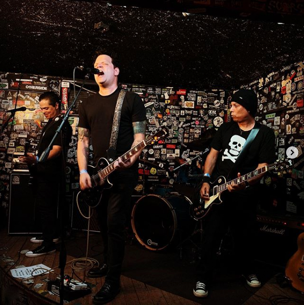 KlickTeeShop's tweet photo. https://t.co/3PMGghlG7X Here's a big shout out to our buddy Frank, Rocking n’ Rolling at The Doll Hut! Looks like a great venue. #KlickTeeShop #agesofrock #shoutitoutloudcast #podderthanhell #kissmykollectibles #thekissroom #thegreatestshowonearth #kissnation #kissarmy https://t.co/4f4aEZiD9k