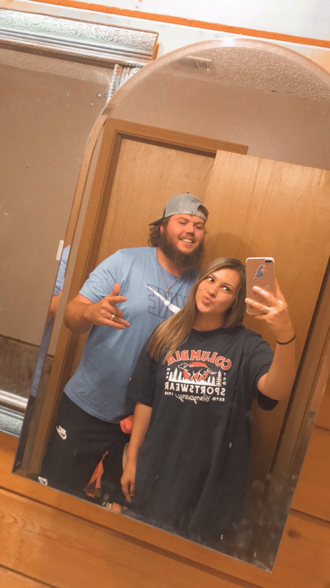 boren_05's tweet photo. he’s my BIG sweet thang 😚 https://t.co/3Mye6WgvnW