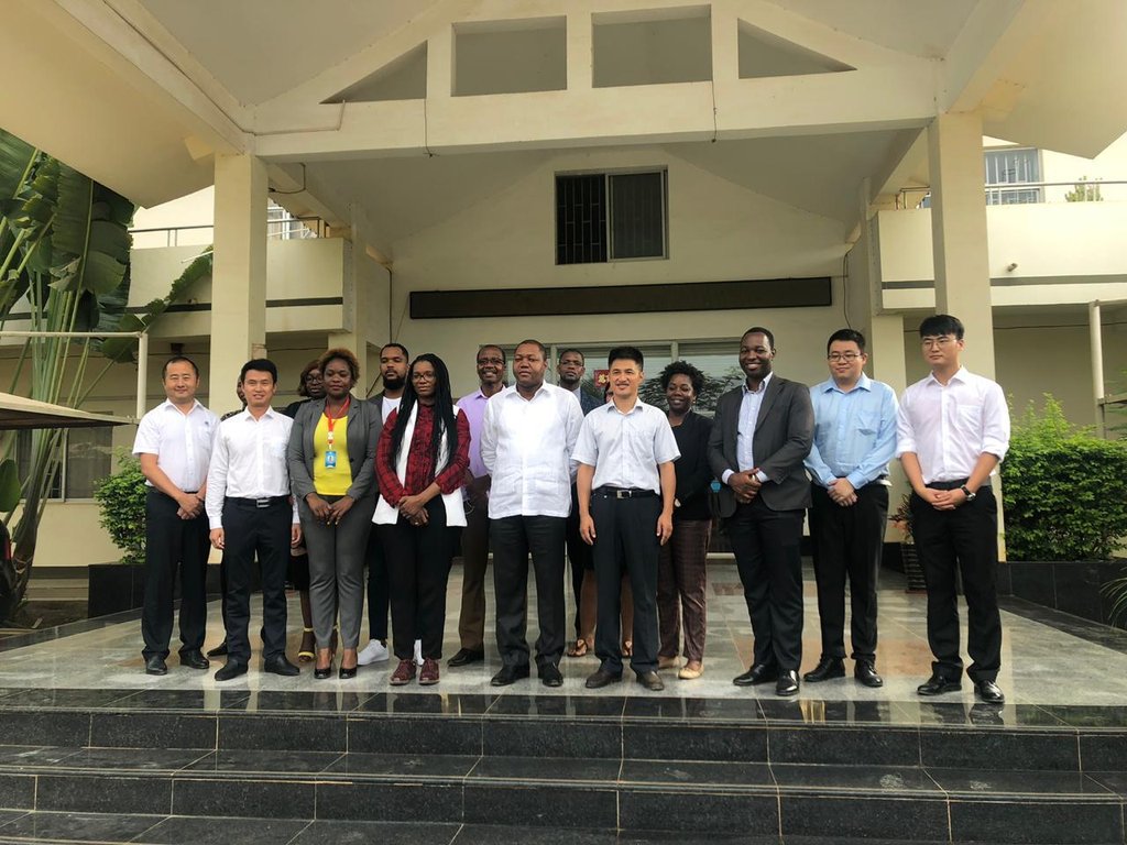 LRescova's tweet photo. #GPL #Luanda #Angola 🇦🇴
#Cacuaco #Sequele #CTCE work team Thank you.
#JuntosÉpossível https://t.co/IwI3qrls8A