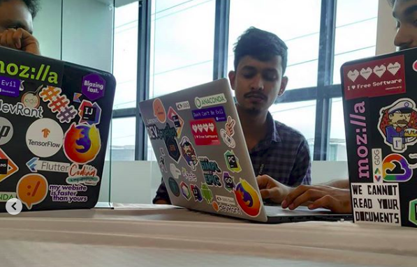 nikhilnelson47's tweet photo. a wonderful experience at @openhack19 . lots to learn, many to meet, and a full-on coding experience
#kochi #swags #openhack19 #mozilla #redbull @allenabraham777 π https://t.co/gTCPTRDAzd