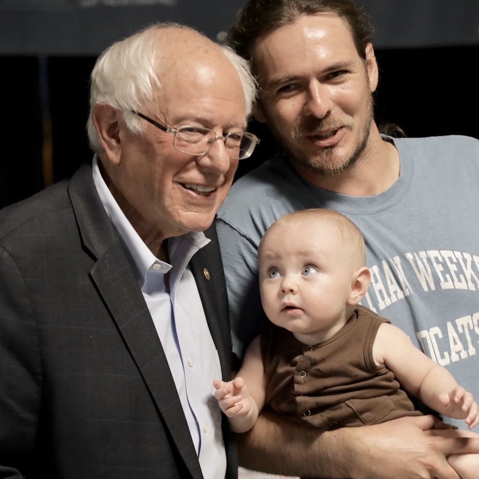 grannysidney's tweet image. #BernieNeverLeft #Medicare4All #GreenNewDeal #FeelTheBern