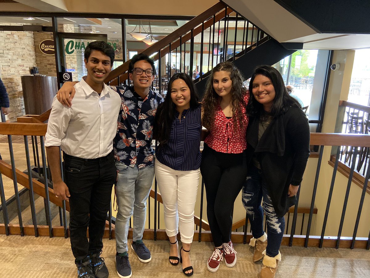 HEHSinteract's tweet image. We, the leaders, would like to extend our utmost gratitude to Rotary for inviting us to their Rotary meeting at Chandler’s yesterday, October 25th. 

We’ve had an amazing lunch and conversations with some succesful Rotarians about our future plans in and out of school. #GoHawks