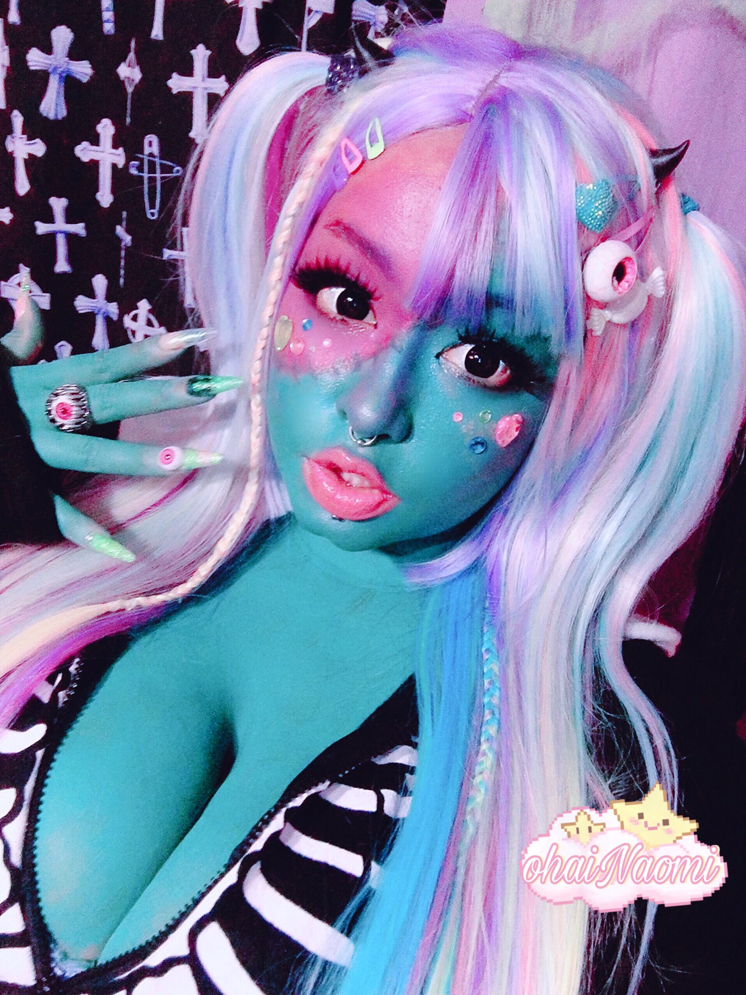 2 pic. pics from my first makeup test 👻💕 https://t.co/tIXL397U8R