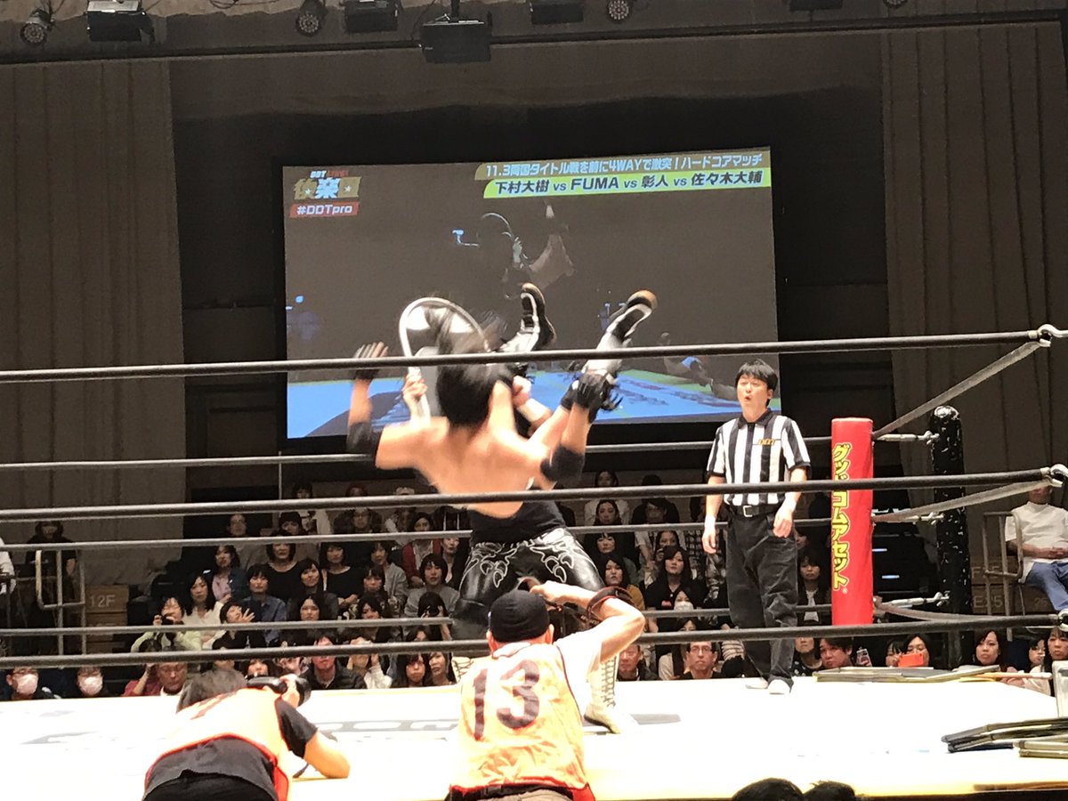 桐野アヤの フライング ニーキック なる謎の技 Togetter