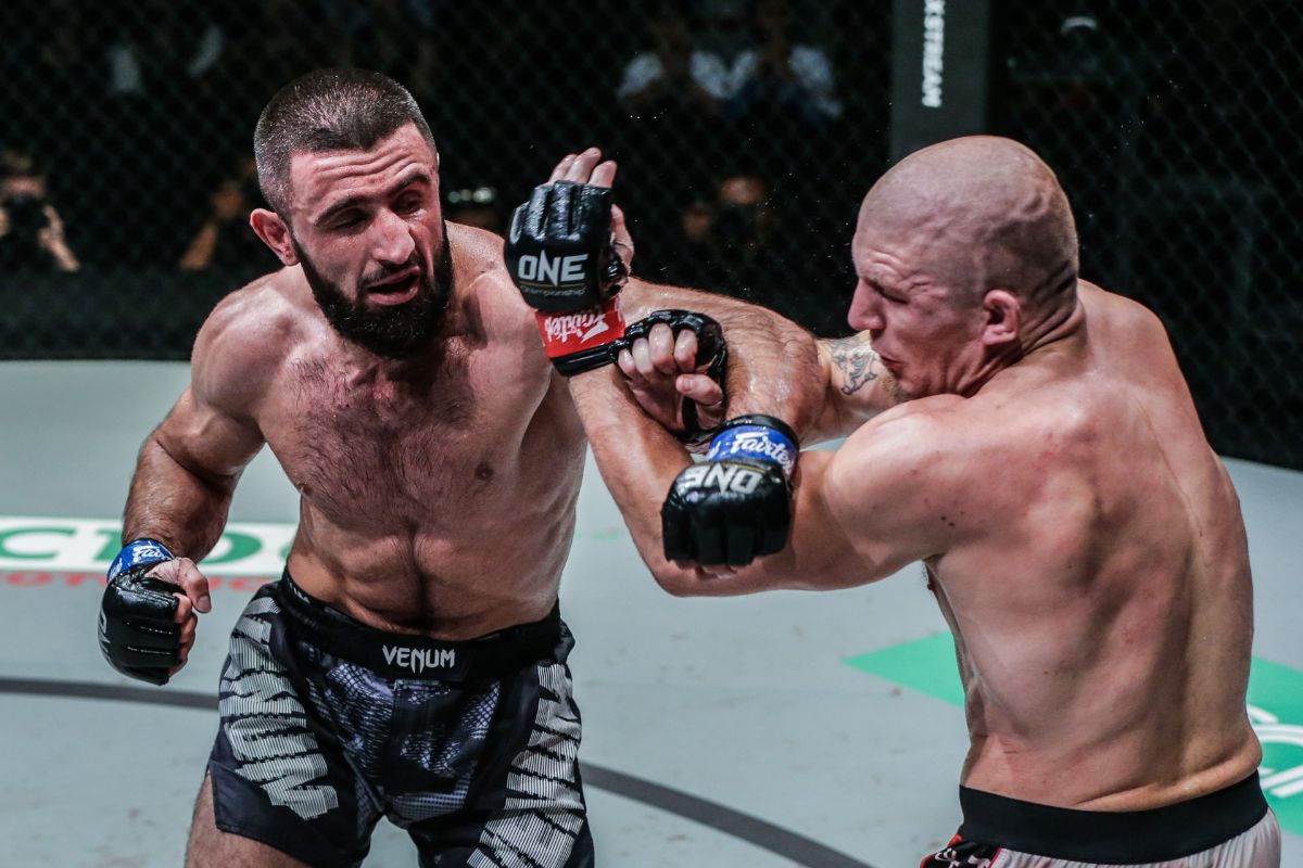 ONE Championship Results: Kiamrian Abbasov Becomes New Champion - https://t.co/2CuKs30iKm
#DawnOfValor #JohnLineker #KiamrianAbbasov #OneChampionship https://t.co/ND7JRPZwc7