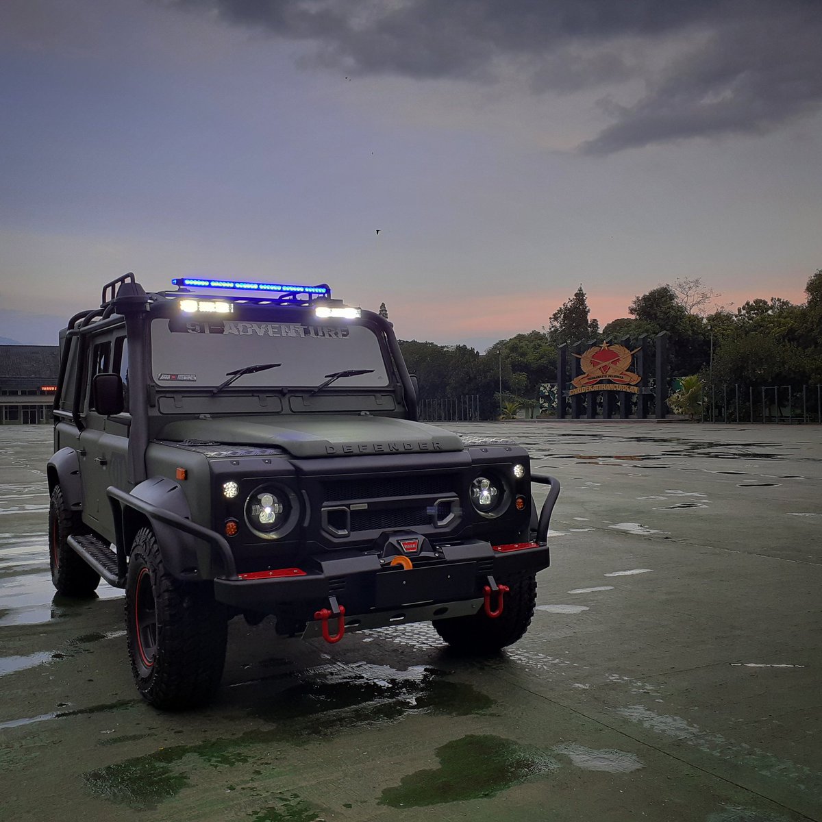h2obodywork's tweet photo. Modifikasi Land Rover Defender 300Tdi https://t.co/aBHkmXYnln