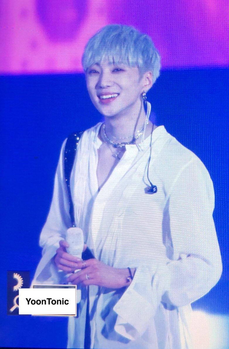 YoonYoonTonic's tweet photo. 191027 위너 크로스 막콘
Preview

#위너 #WINNER #YOON #강승윤 
@official_yoon_ https://t.co/c12B7TPyl5