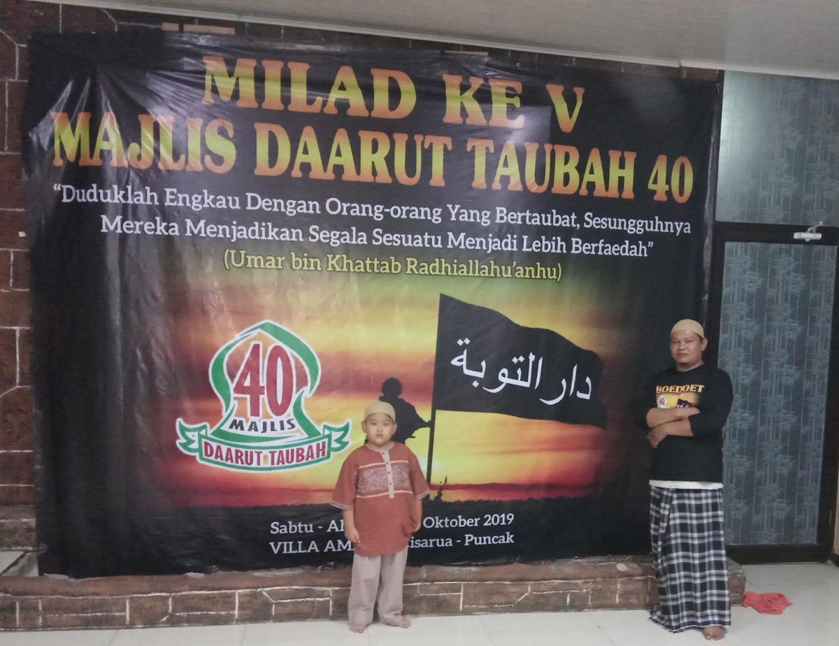 BoedoetHijrah's tweet photo. Mabruk alfa mabruk alayka mabruk..S
elamat Milad Ke V majlis Daarut Taubah 40.
Majlis Daarut Taubah yng di bentuk oleh para Bangsawan Boedoet CUS 40 yng sudah Taubatan Nasuha. Masya Allah..
Barakallah Barakallah..smoga sukses trus..Aammiinn
#CUS40 https://t.co/tzyb51zaRV