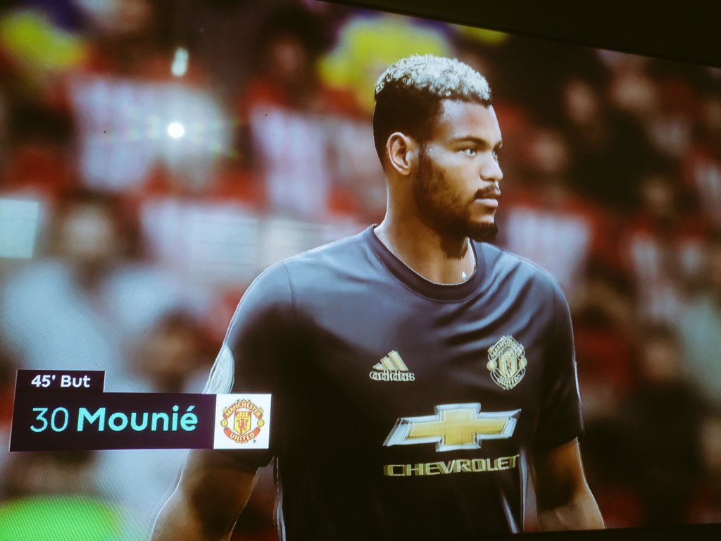 young_pascal's tweet image. Quand tu réunis le club de tes rêves avec ton joueur préféré en équipe nationale. 😋😋😋 @equipedubenin @KingMounie @ManUtd @fbfofficiel