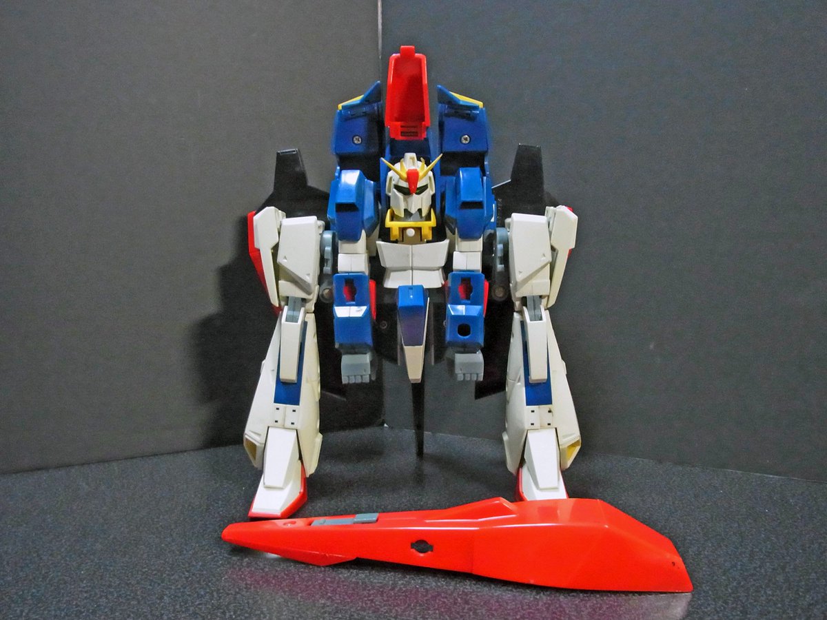 O Xrhsths Take Sto Twitter 昨日入手したdx Zガンダム Ms形態はカッコいいとは言えないものの 差し替え無しでウェーブライダーへ変形できる ガンダムのおもちゃ な点が重要 見よ この変態的な変形構造を アニメではこれをクルクル回りながら1秒くらいでこなし