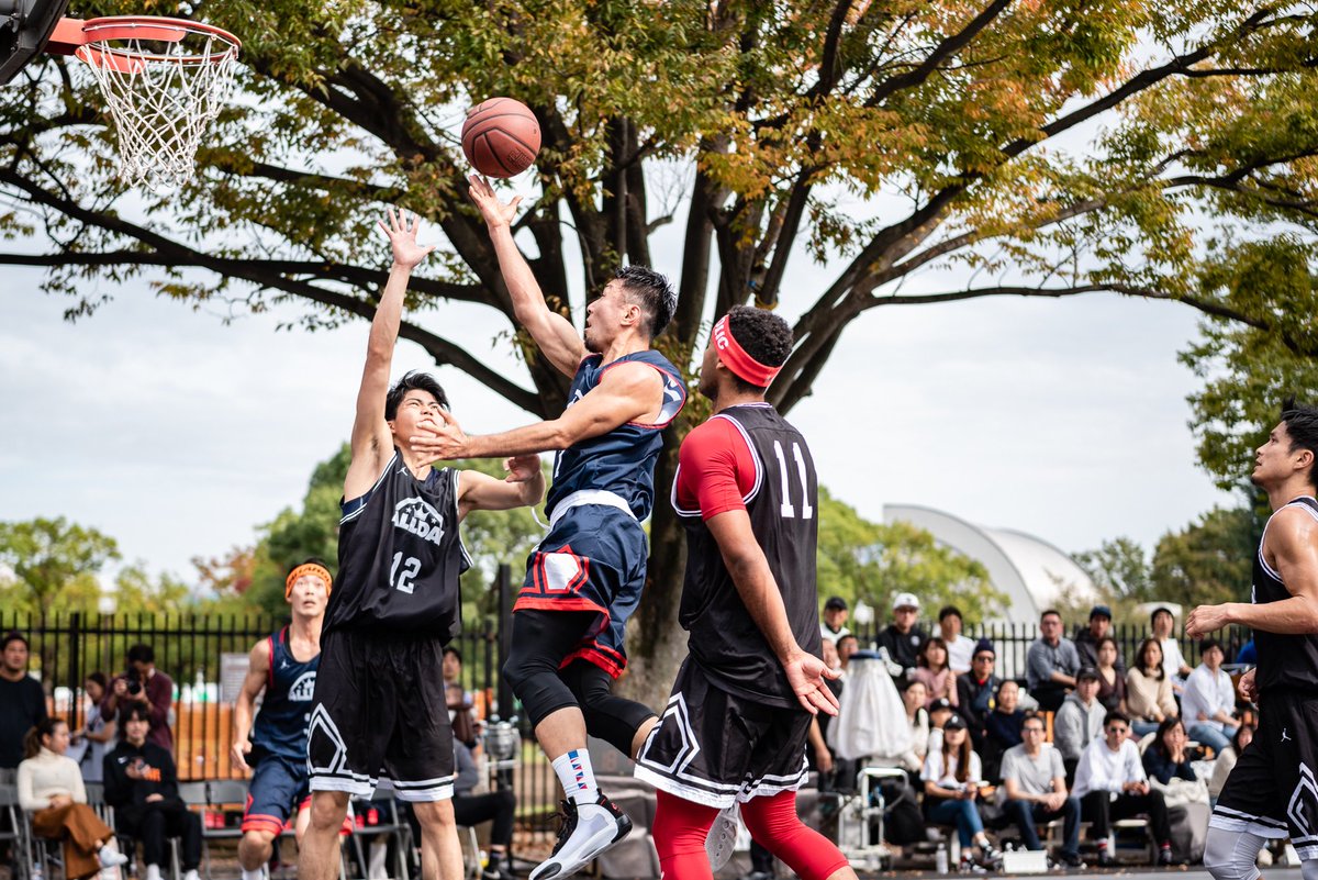flymagazine's tweet photo. ALLDAY 2019 AUTUMN 
QUARTERFINAL GAME2
F’SQUAD 26🆚27 BLACKTOP

ALLDAY写真はNIKE SPORTS FINDERでチェック👉https://t.co/ZsCMfdvClN
@ALLDAYMAG #ジョーダン #JUMPMAN https://t.co/tgbYuhtg0n