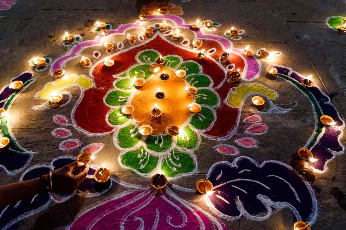 ConnectSOI's tweet photo. #SecretsofIndia #wishes you all on #Diwali. May the #festival of light add sparkle to your life. https://t.co/a0ba12a9BW
