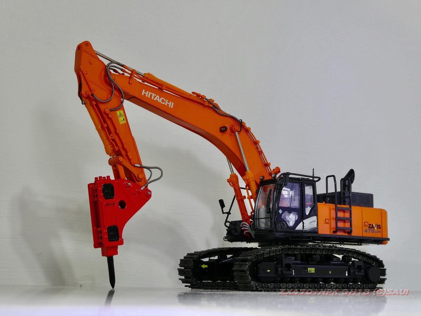 X 上的SAUI00：「Zaxis 470 + NPK GH18 #cat#コマツ#PC200#pc1600#油圧