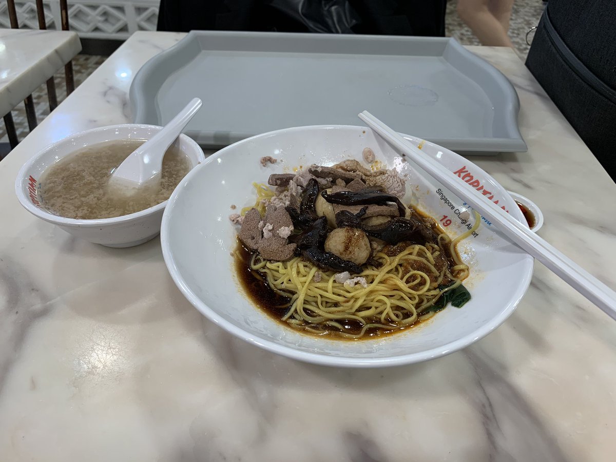 Arrived last night at 10pm from biz trip and thinking of grabbing quick dinner at T3 kopitiam, only to be greeted by hordes of people going about their dinner/supper/shopping at the airport. Only in Singapore. #shopanddineatairport #satnitehaunt