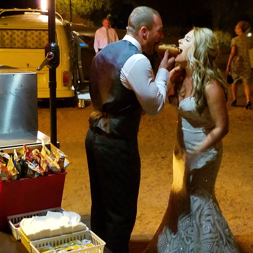 Every fairytale wedding ends the night with hot dogs! Congrats, Matt & Kim!!👰💕🌭💫🙌🍾
#wedding #nightcap #hotdogcart #catering #arizonawedding #weddinginthedesert