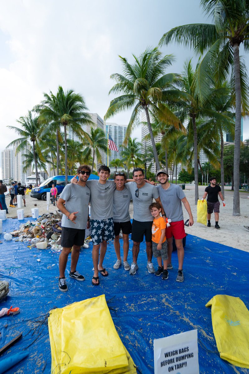 Today we pulled 2057lbs of trash from Bayfront Park here in Miami. Thanks to all the volunteers that came out to help! #sendit4thesea