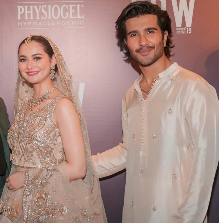 ansari_xxx's tweet photo. Thankyou @ sadaf for bringing them together! 😭
#fpwf19 https://t.co/8LzyDbNzCd