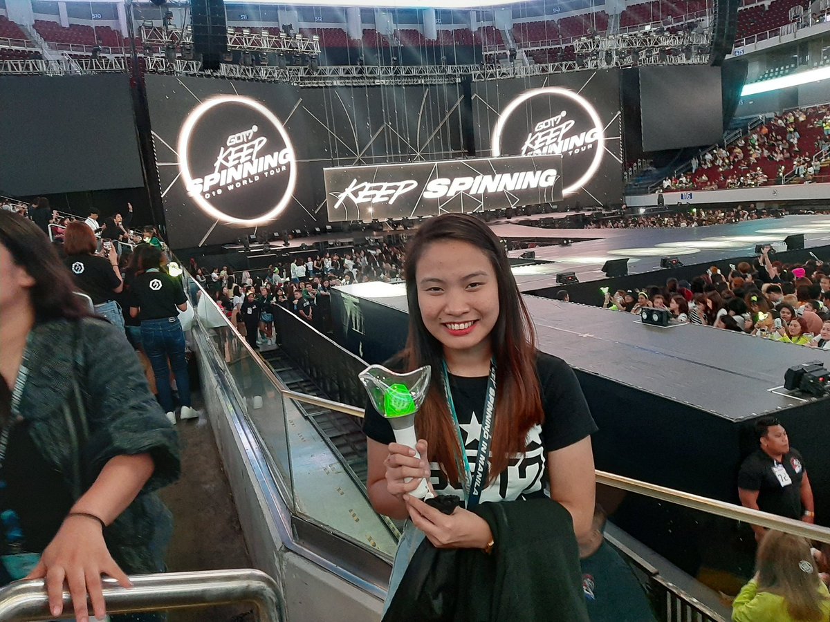 JinnieYoung02's tweet photo. MY UNFORGETABLE MOMMENT WHEN GOT7 IN MANILA HAPPENS 💚💚 kakaiyak 😭😭 see you next time again boys . I know it's soon 🙏💚 @GOT7Official @mtuan93 @JacksonWang852 @real_Kimyugyeom @BamBam1A @GOTYJ_Ars_Vita 
#GOT7KeepSpinningInMNL https://t.co/mQVwrUv8mc