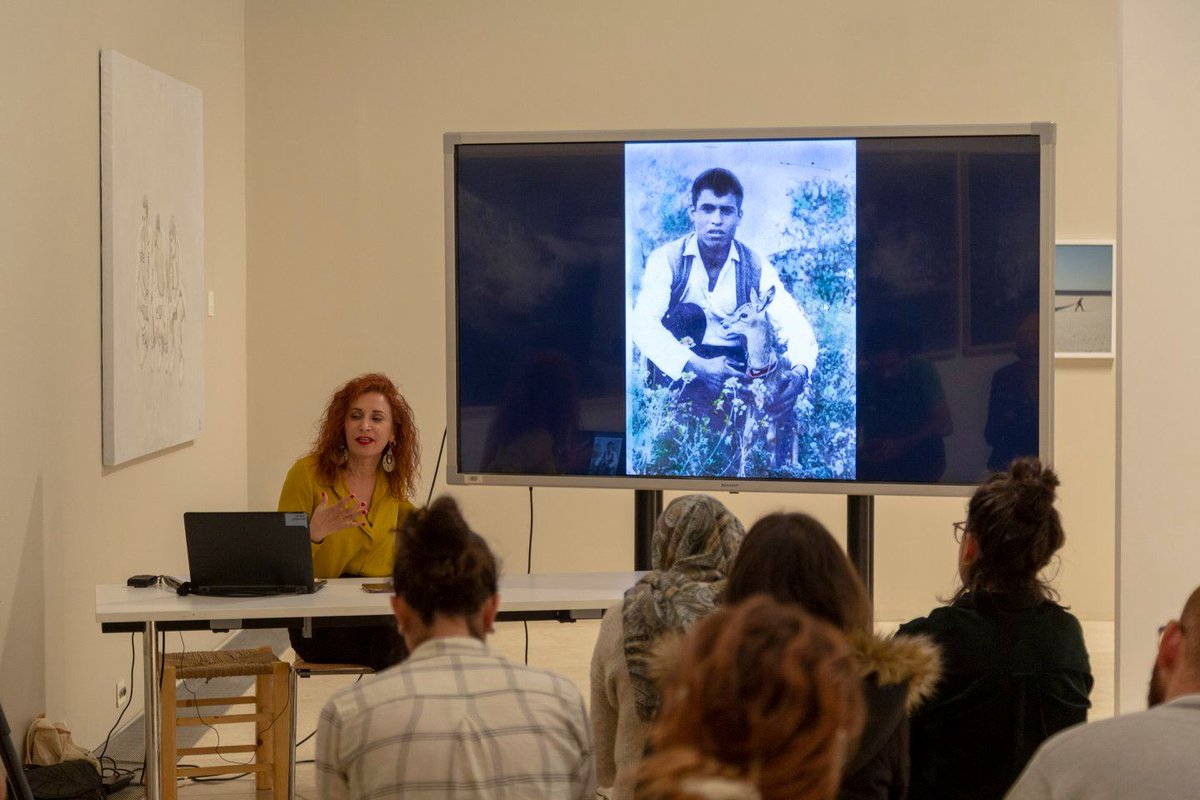 palmuseum's tweet photo. صور من استكشاف الأعمال الفنّية عن قُرب «الغزال الفلسطيني»، مع الفنانة منال محاميد
Images from Objects-In-Focus: The Palestinian Gazelle, with artist Manal Mahamid
Photos by Hareth Yousef
#IntimateTerrains #اقتراب_الآفاق #palmuseum #المتحف_الفلسطيني https://t.co/ltleDHtVae