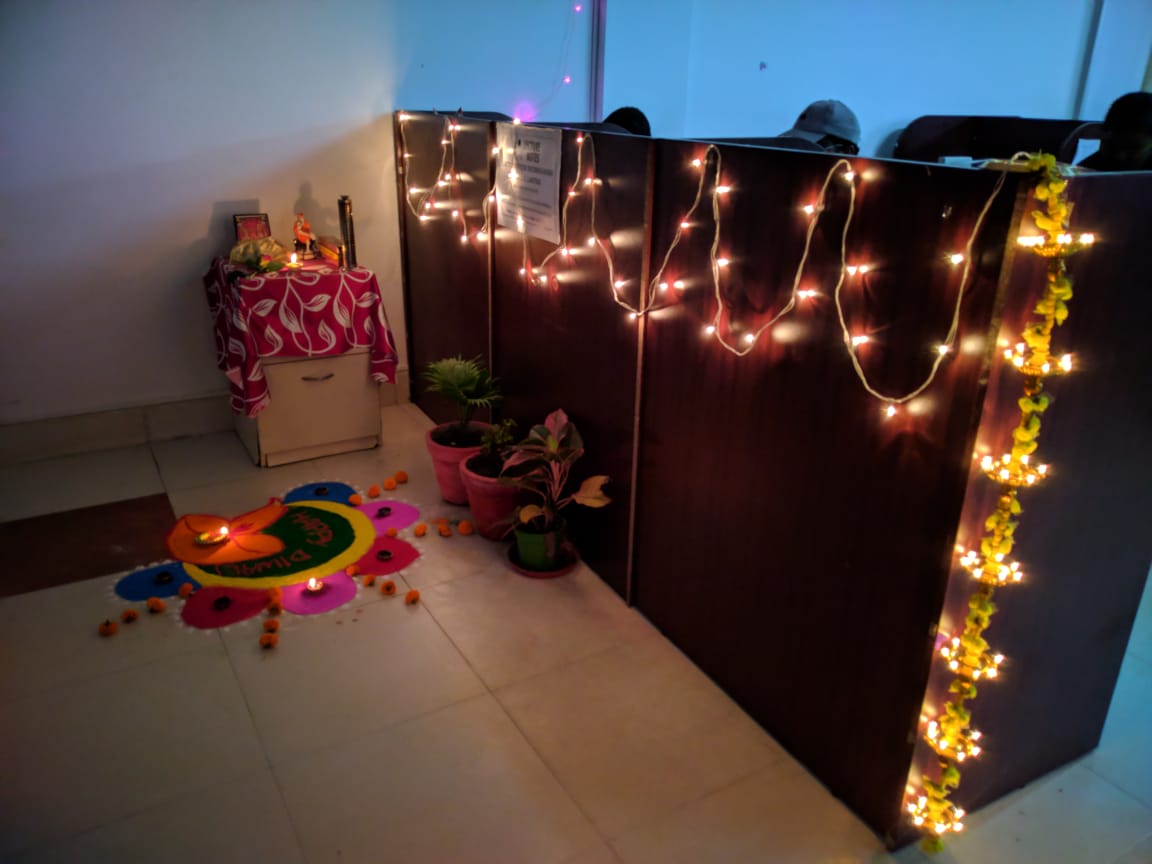 LLecturenotes's tweet image. We celebrated Diwali at our office. We made Rangoli, lightened the diyas and enjoyed the festival of lights. Wish you all a very happy and safe Diwali from all of us at LectureNotes.