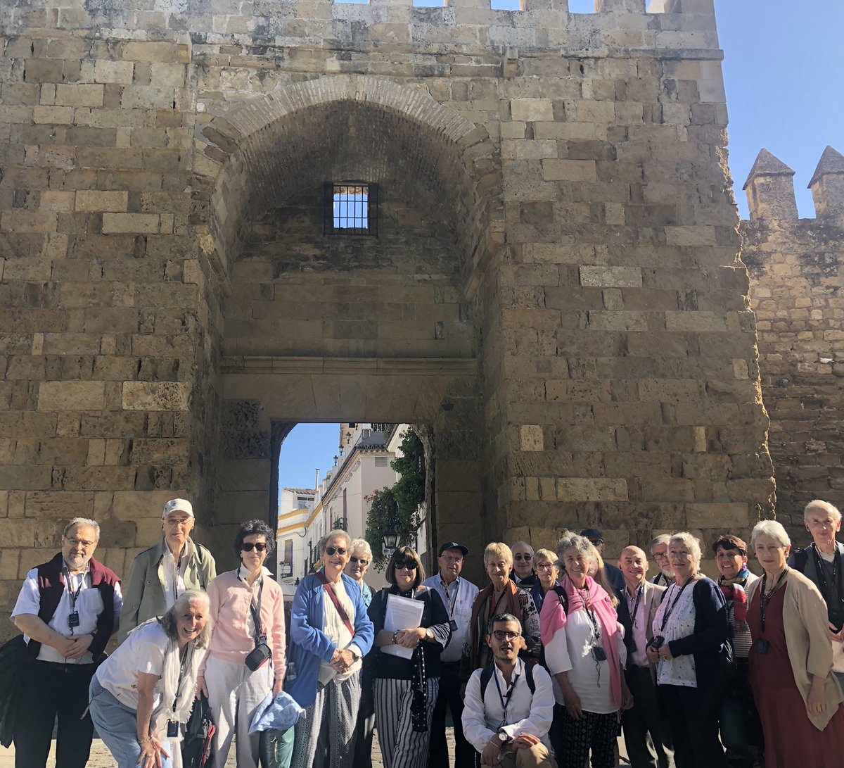 Hannah Kingston tweet media