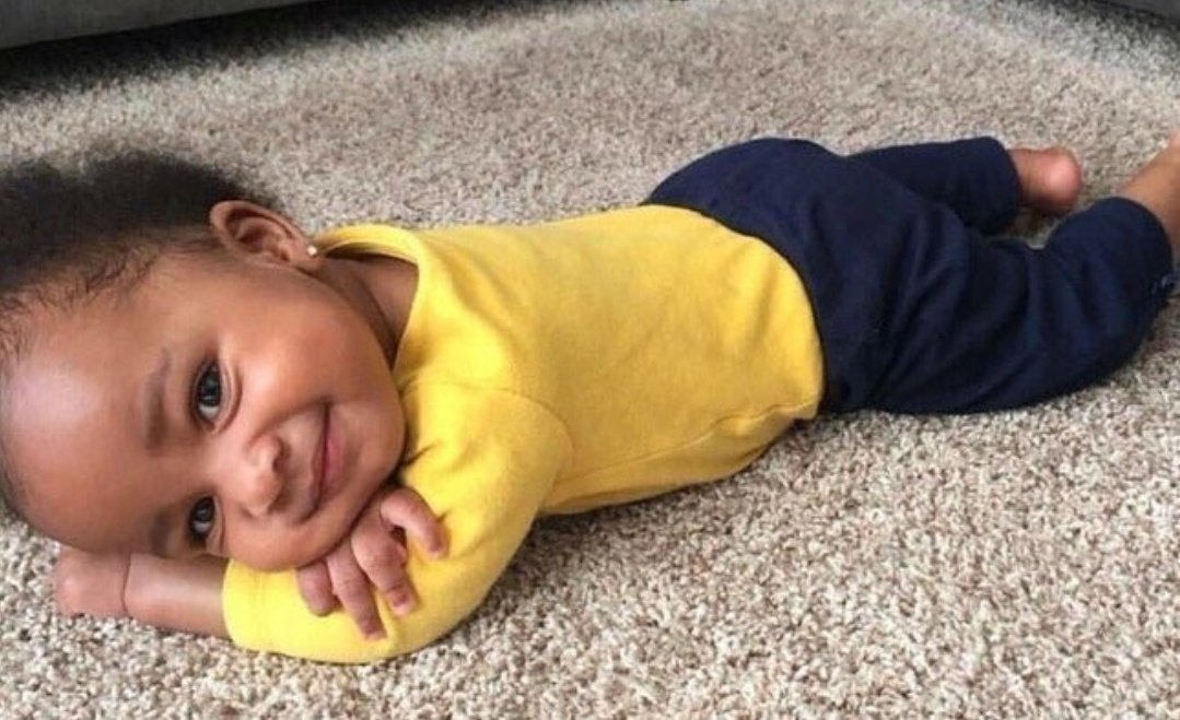 horslybabe's tweet photo. But I want Mercy and Perry to take photos wearing Ike's Merch & "smoking" their Airreyys cigars.
#BBNaija
#PartyWithMercy
#MercyMoetParty https://t.co/DGhUyurbFq