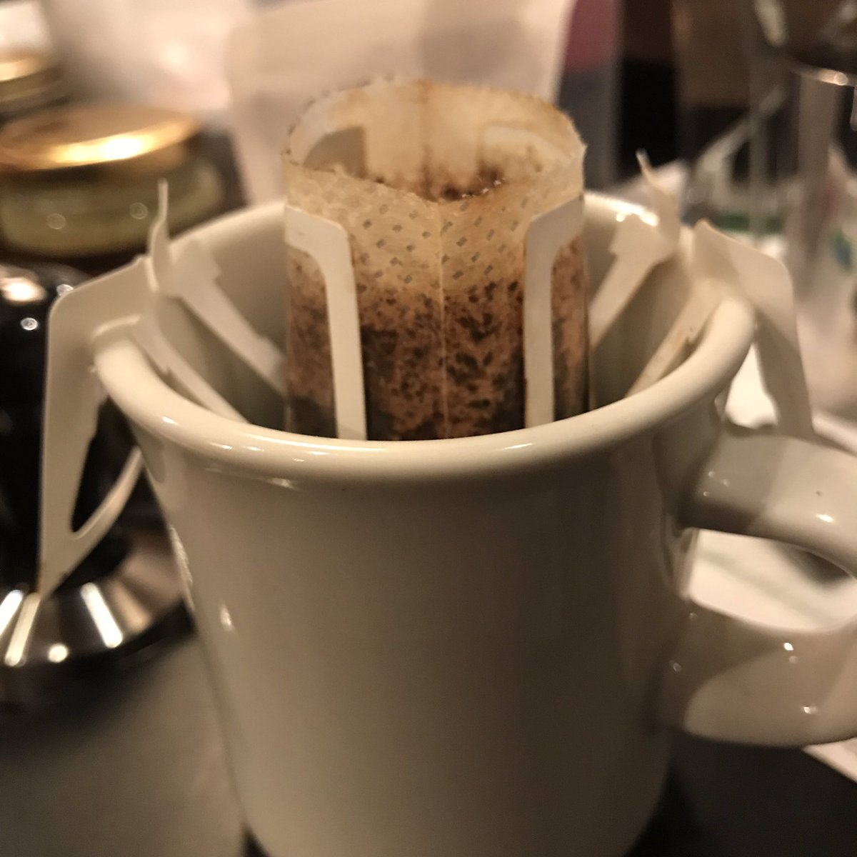たつまき堂スタッフ A Twitter ドリップバッグを作りました 熱湯を150ml注ぐと 誰でも簡単に美味しいコーヒーを作れます アウトドア 職場用にいかがでしょうか ちょっとしたプレゼントにもお使いください 2袋組 350税込 ドリップバッグ 有機栽培コーヒー