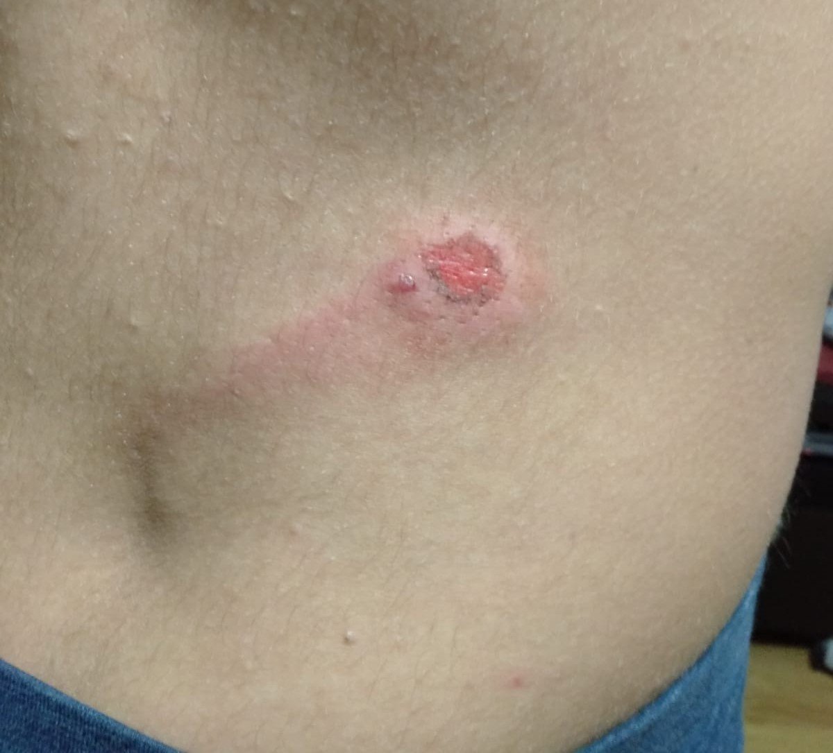 mgbmgb71's tweet image. Quan els teus fills arriben així, quan amb el grup d'amigues s'han hagut d'amagar a restaurants i portals fins poder arribar al metro, de veritat penseu q ens quedarem a casa? Els trobareu a ells i ens trobareu a les mares!!