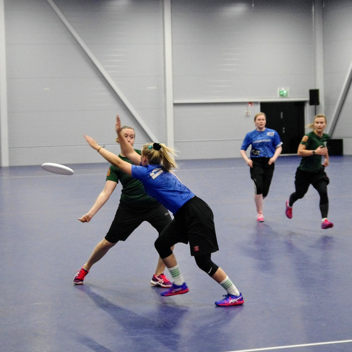 NSUTcom's tweet photo. Two-hand block on the way... #nsutxxxiv #ultimatefrisbee https://t.co/w8EAYXM1te