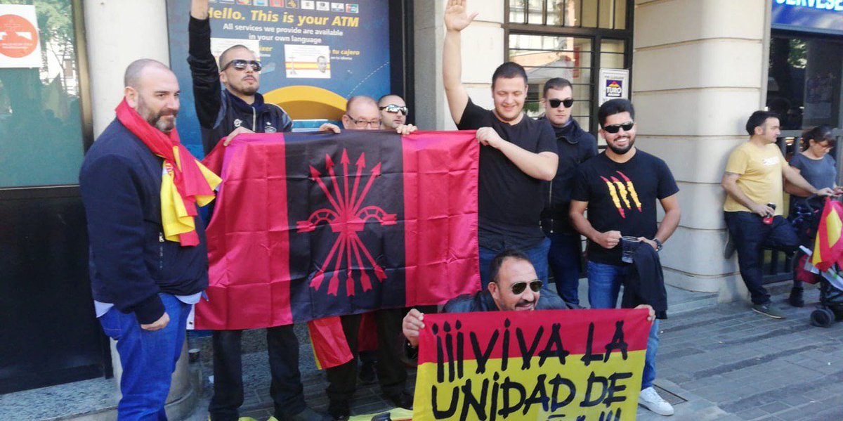 MelgerTina's tweet photo. E anche oggi i NAZIonalsocialisti spagnoli han marciato, tutti INSIEME, contro i repubblicani catalani.
Nelle foto: @manuelcruzr_ il plagiario, la trottola ballerina @miqueliceta e il pinochetista @JosepBorrellF.

Marca #pSSoe, gli amici di @bobocraxi.

#SpainIsAFascistState https://t.co/ekDu6O64ak