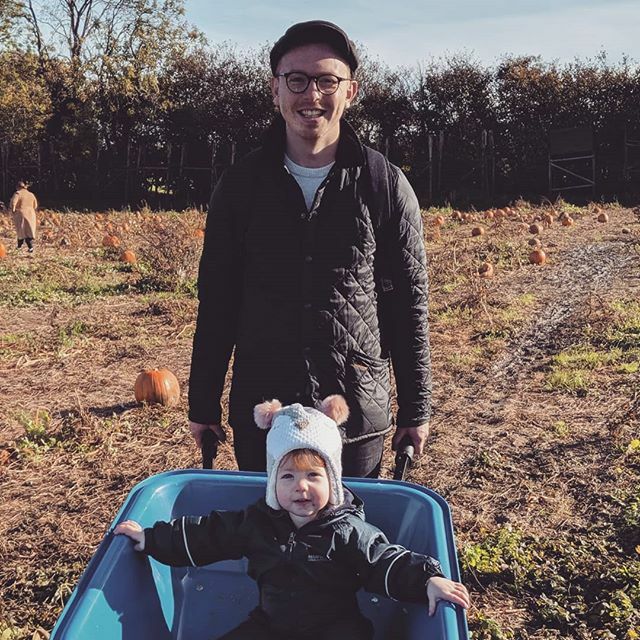 CreativeFlynn's tweet photo. I picked a pumpkin. https://t.co/p0wwoUBpEQ