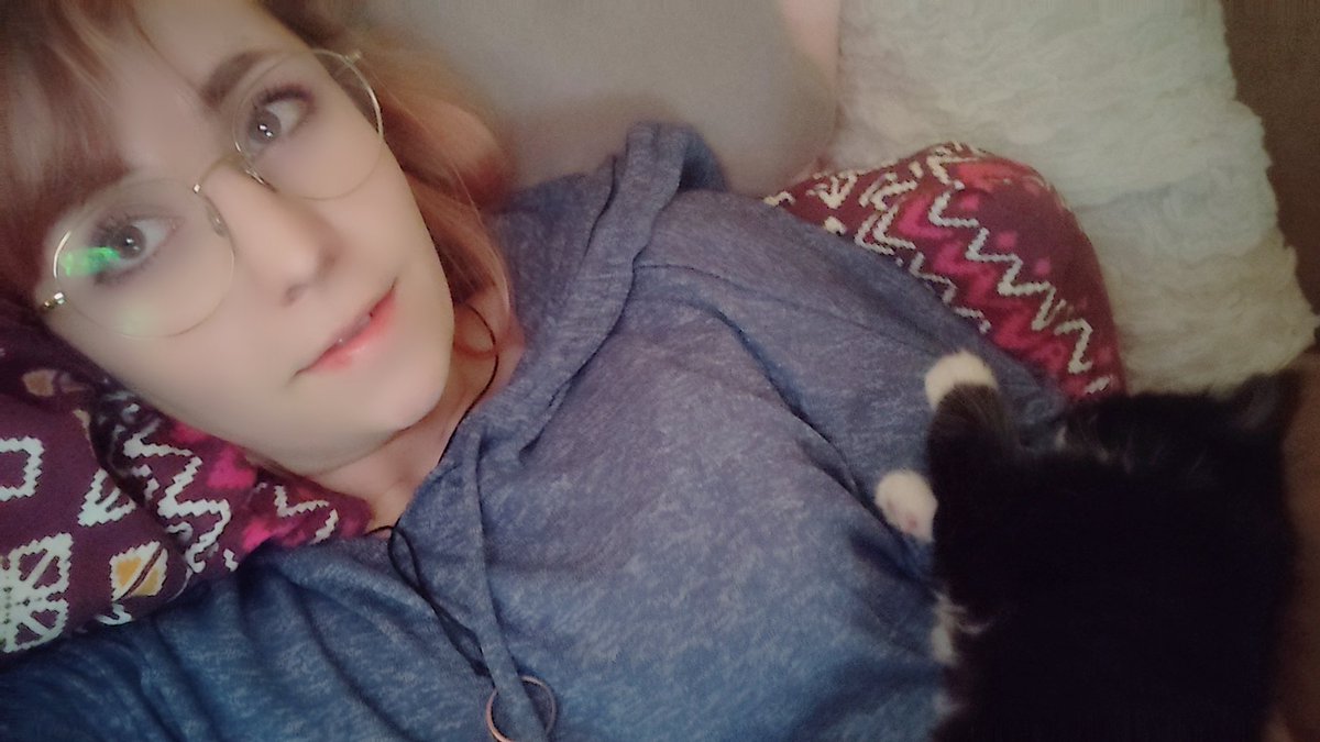 Kubzification's tweet photo. I m blessed qwq er hat sich so schnell hier eingewöhnt und scheint sich mega wohl zu fühlen. Ich bin so erleichtert und glücklich o(〒△〒)o♡*◦º https://t.co/xXmuRNsxXp