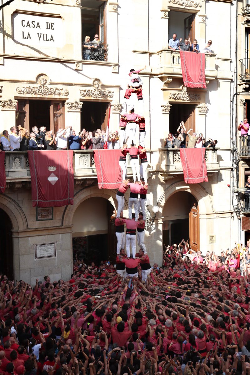 ara_castells tweet picture