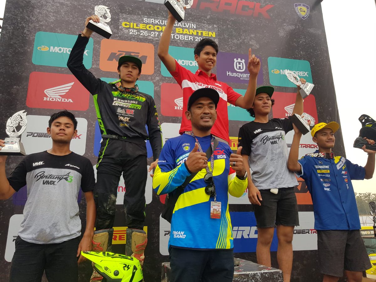 vmx_id's tweet photo. Hasil 5 besar MX2 Open Powertrackid seri-3,Cilegon🏆#VMXRiders #VMX
1️⃣Delvintor alfarizi
2️⃣Diva Ismayana
3️⃣Hilman Maksum
4️⃣Ananda Rigi
5️⃣Rafly Rajab
#AlpinestarsProtects #Tech10 #Alpinestars #powertrack2019 #MX2 #vmxsupport #RideWithUs #VMXid #OnlineMotoshop #MXShop #powertrack https://t.co/4QqUILP9GW