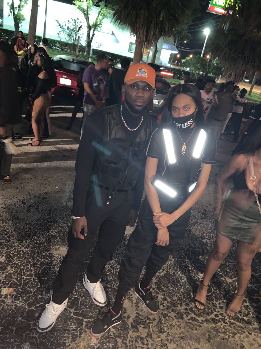 _feelmybeard's tweet photo. All my niggas RAW. #TrapGala #BCUHC https://t.co/TbLOcPhUwC